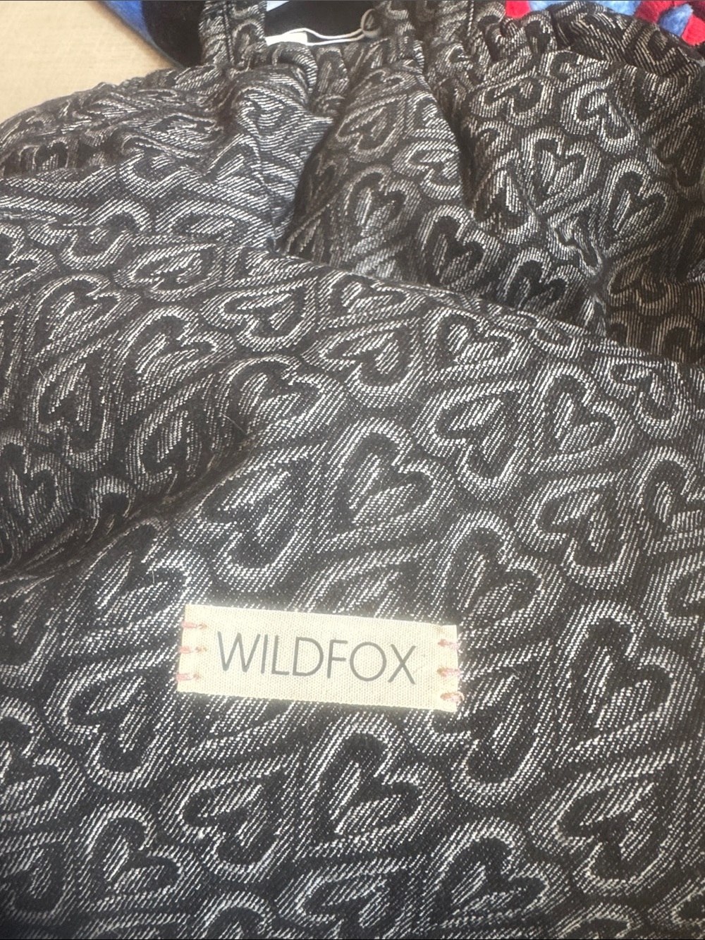 WILDFOX Charcoal Gray Heart Jacquard Drawstring backpack - Picture 4 of 4
